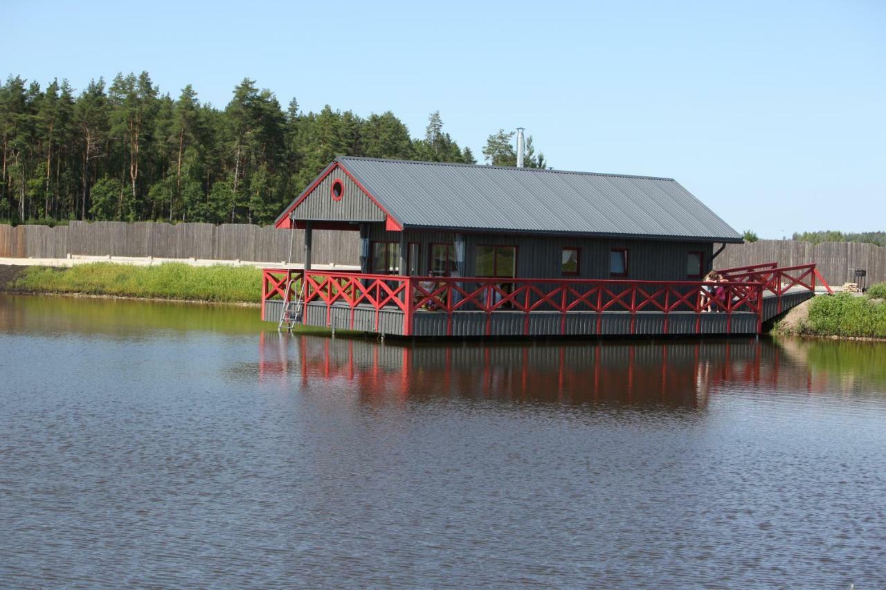 Karpu Dikis-Kempings Viesites Jaunmārupe Exterior foto